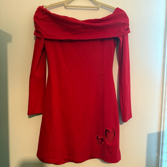 Off-Shoulder Red Mini Dress - Picture 3 of 5
